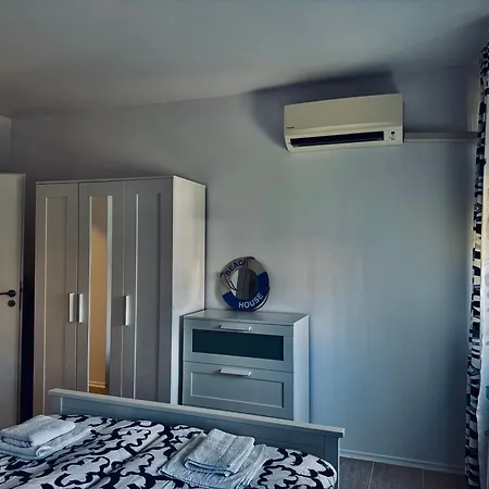 Kavatsi 公寓 索佐波尔